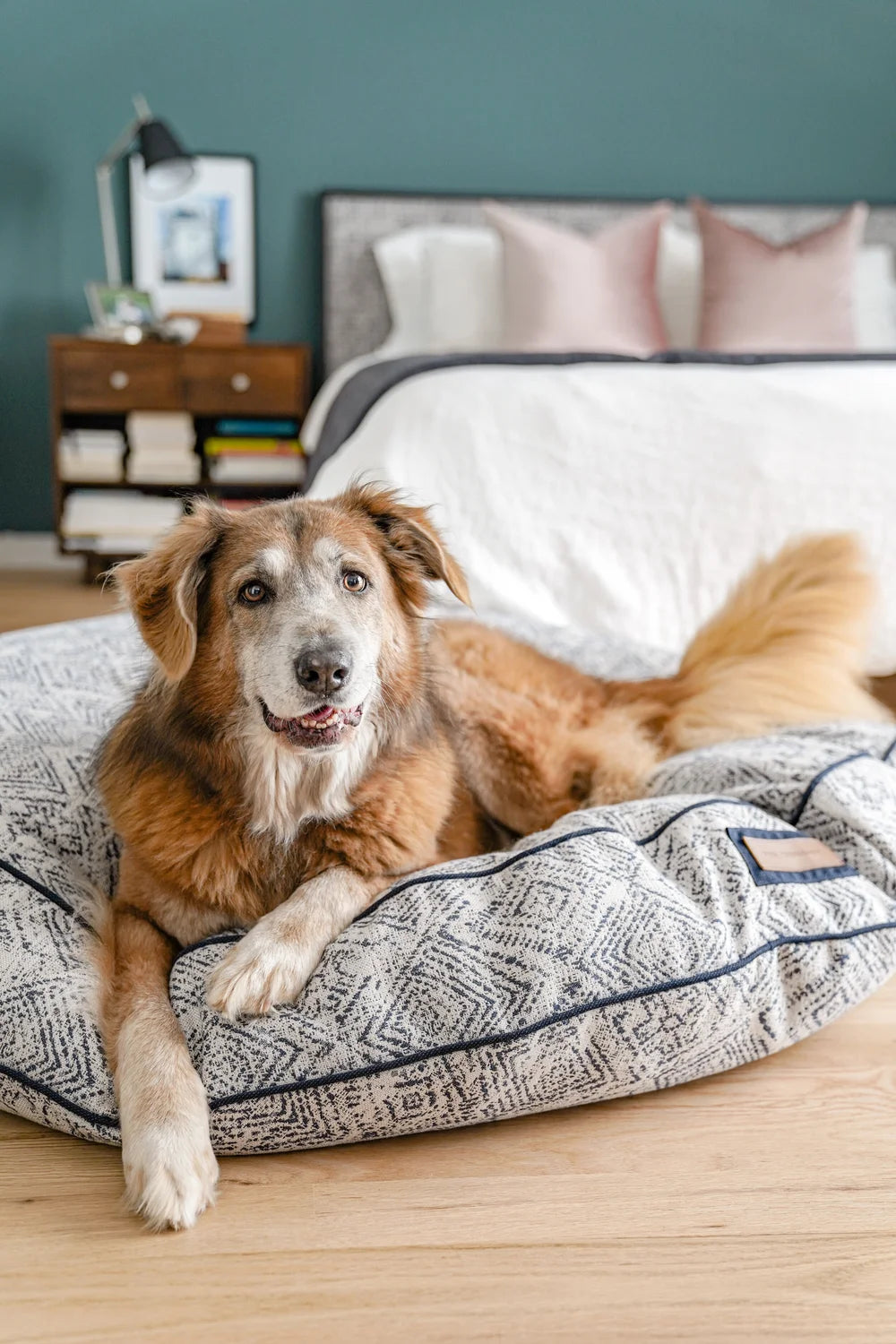 Round Bed in Sapphire Spaniel