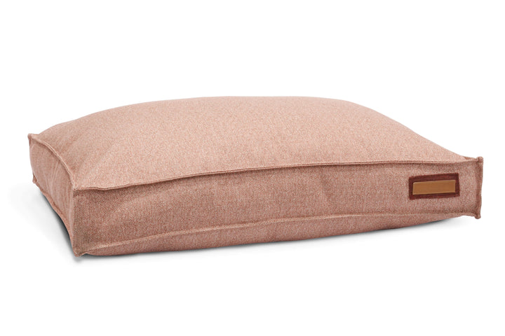 Lounger Bed in Pittie Pink